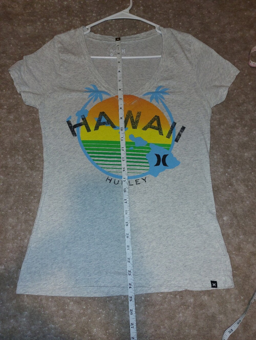 Hurley Light Heather Gray Hawaii Graphic V‑Neck Size:M - Picture 4 of 6